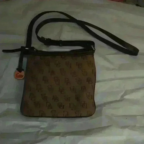 Dooney and Bourke crossbody purse(small)..Vintage - Picture 2 of 15